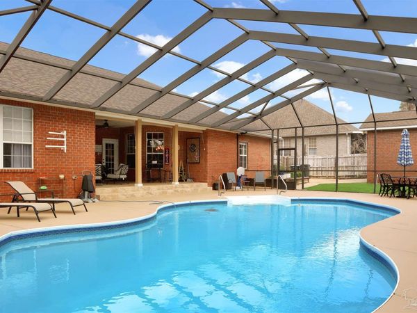 2443 Bowling Green Way, Cantonment, FL 32533