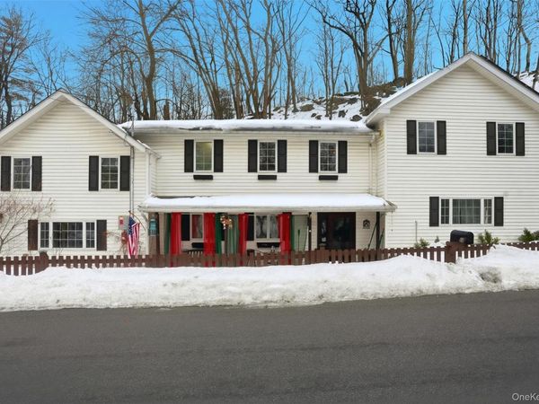 24 Mountain Road, Cornwall On Hudson, NY 12520