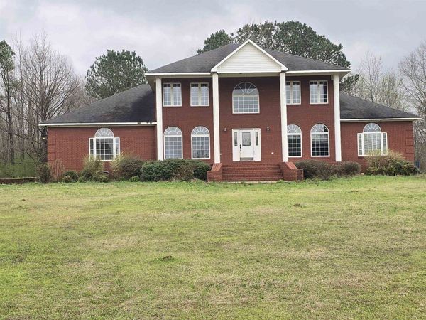 19020 St Hwy 253, Hamilton, AL