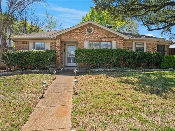 2726 Oak Trail, Carrollton, TX 75007