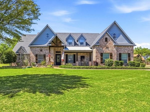 657 Hidden Lakes Boulevard, Gunter, TX 75058