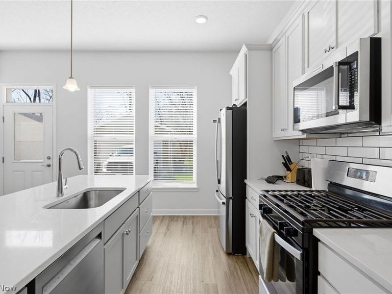 2256 E 100th Street , Cleveland, OH 44106 Photo 8