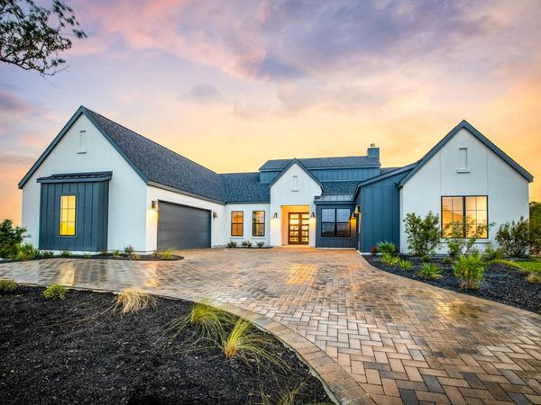 6513 Lavish BND, Jonestown, TX 78645