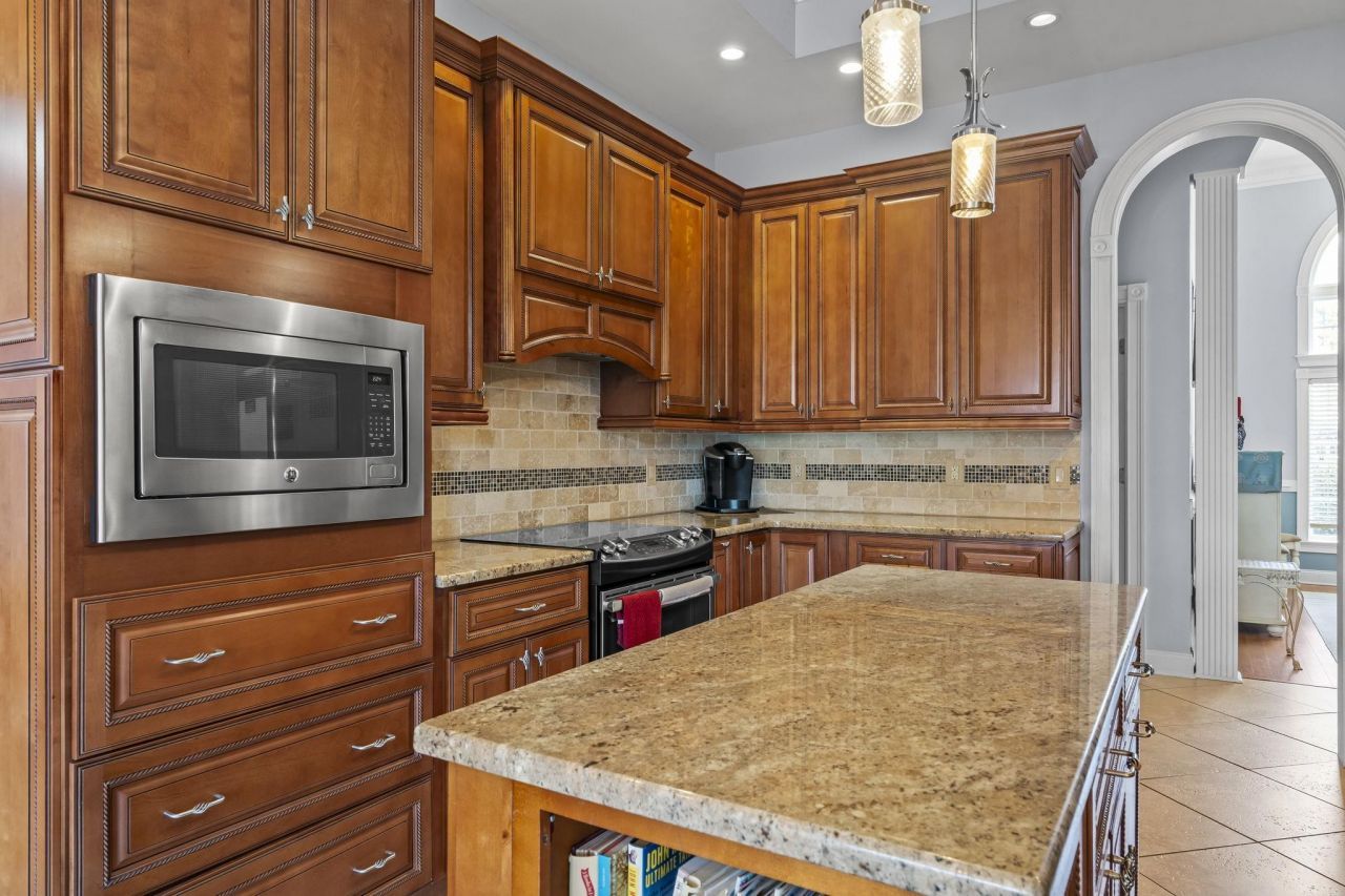 4017 Atalaya Pl. Photo 9