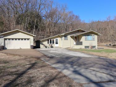 310 POWELLS Street, CRESCENT, IA 51526