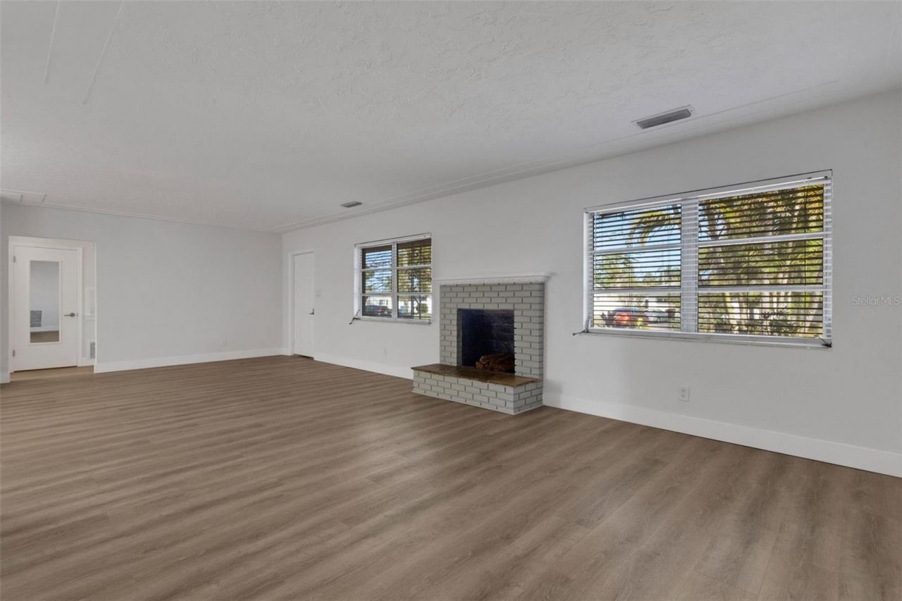 7912 Garden Drive N, Saint Petersburg, FL 33710 Photo