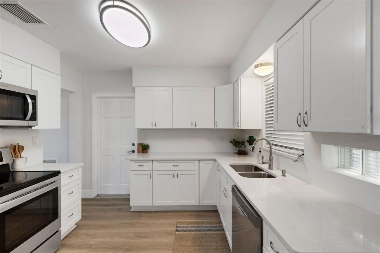 7912 Garden Drive N, Saint Petersburg, FL 33710 Photo