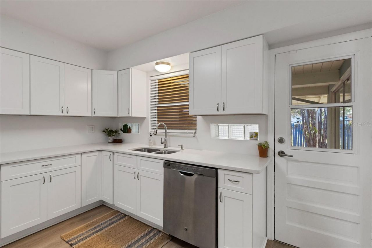 7912 Garden Drive N, Saint Petersburg, FL 33710 Photo