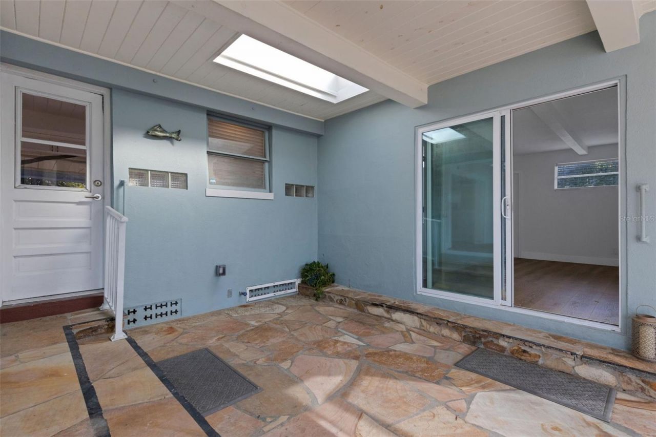 7912 Garden Drive N, Saint Petersburg, FL 33710 Photo