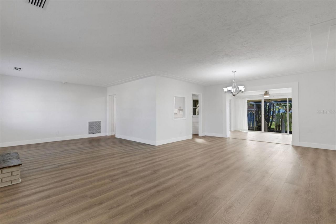 7912 Garden Drive N, Saint Petersburg, FL 33710 Photo