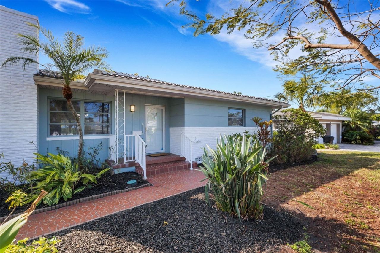 7912 Garden Drive N, Saint Petersburg, FL 33710 Photo