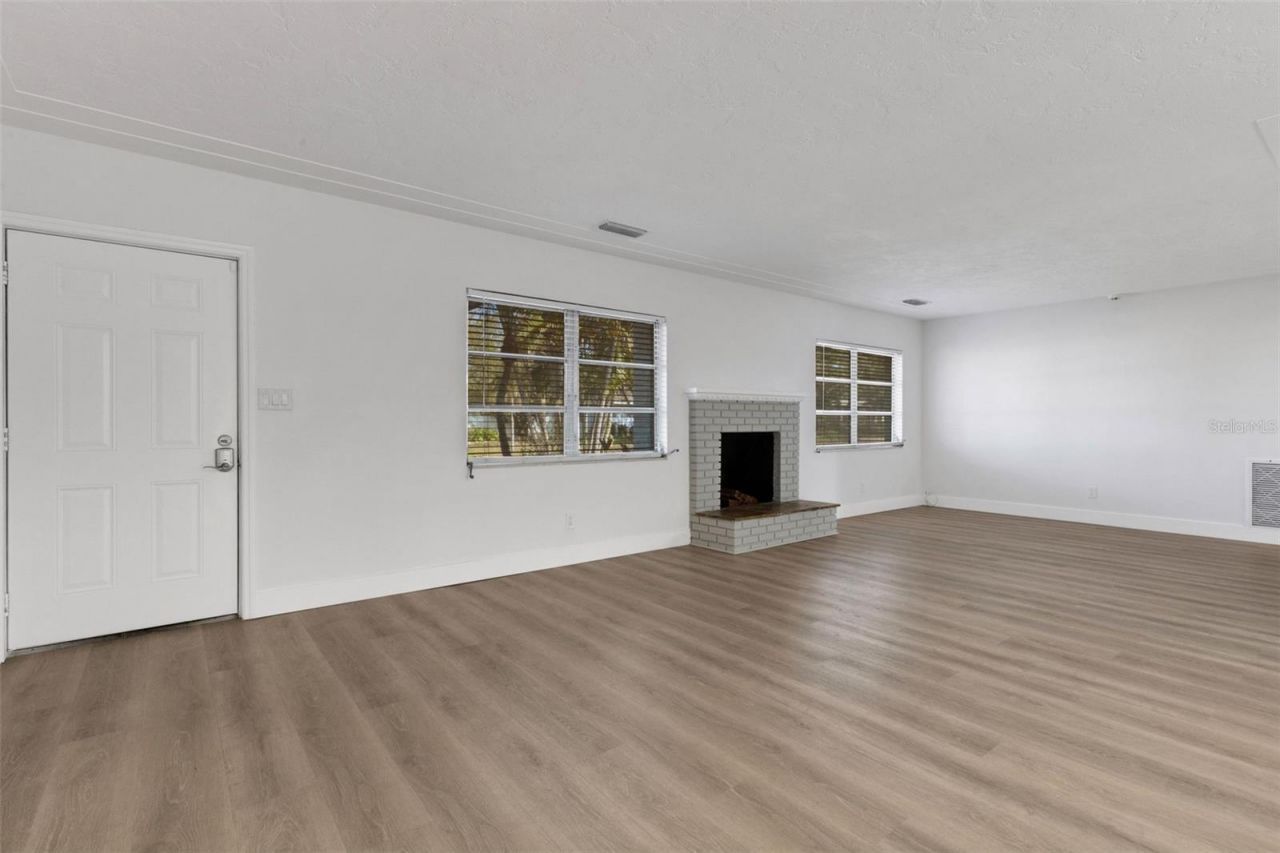 7912 Garden Drive N, Saint Petersburg, FL 33710 Photo