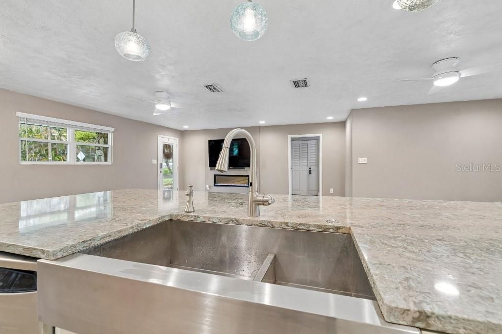 1611 Sunnyhills Drive , Brandon, FL 33510 Photo