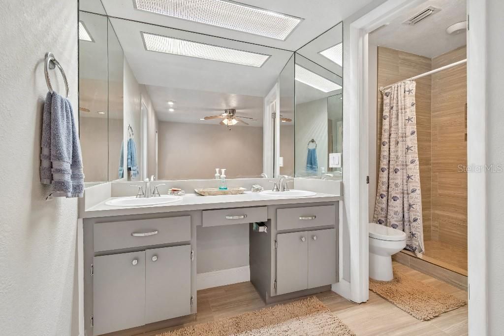 1611 Sunnyhills Drive , Brandon, FL 33510 Photo