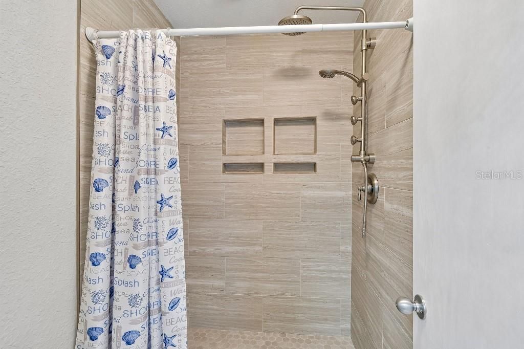 1611 Sunnyhills Drive , Brandon, FL 33510 Photo