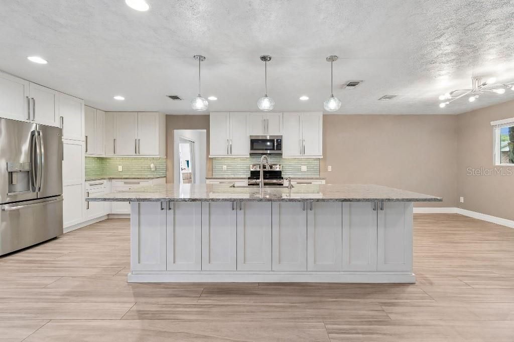 1611 Sunnyhills Drive, Brandon, FL 33510 Photo