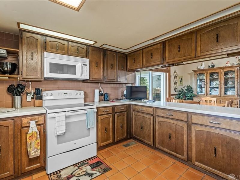 7404 Grubbs Rex Road, Twin Township, OH 45304 Photo 10