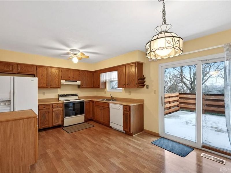 1845 S Bayberry Drive, Miamisburg, OH 45342 Photo 14