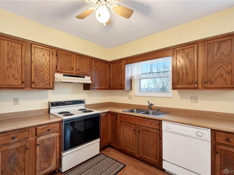 1845 S Bayberry Drive, Miamisburg, OH 45342 Photo 17