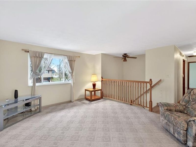 1845 S Bayberry Drive, Miamisburg, OH 45342 Photo 9