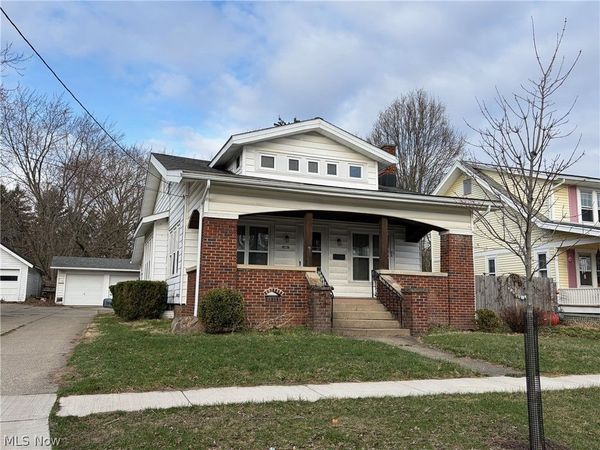 365 S Prospect Street , Medina, OH 44256