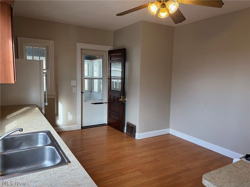 365 S Prospect Street , Medina, OH 44256 Photo 6