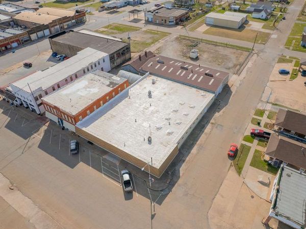 215 N Cleveland Avenue, Cushing, OK 00000