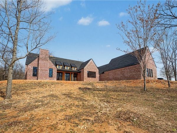 18318 Pepper Hills Drive , Siloam Springs, AR 72761