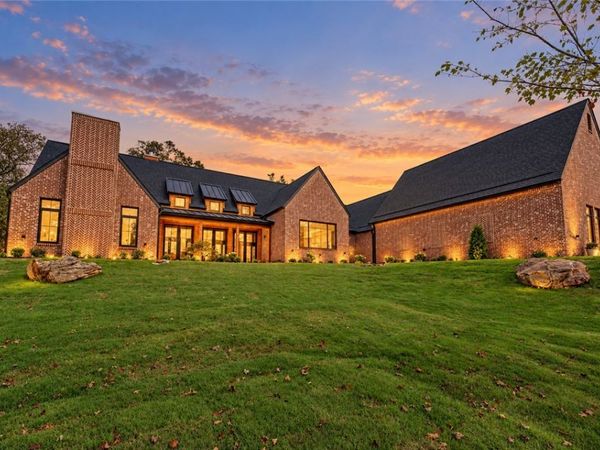 18318 Pepper Hills Drive, Siloam Springs, AR 72761