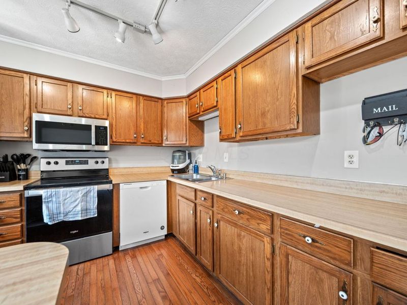 434 Pamlico Street, Unit 1, Columbus, OH 43228 Photo 11