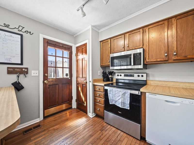 434 Pamlico Street, Unit 1, Columbus, OH 43228 Photo 12