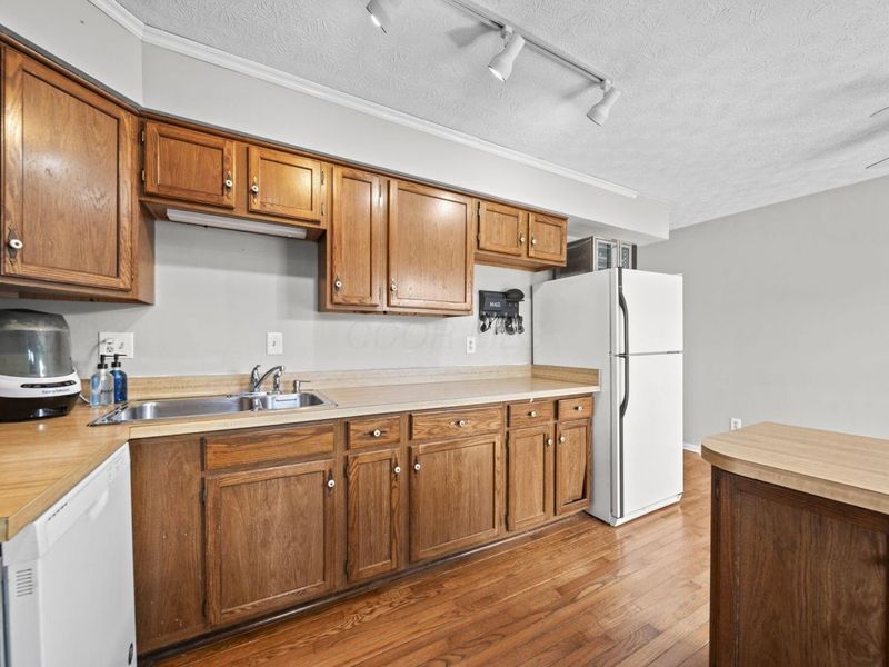 434 Pamlico Street, Unit 1, Columbus, OH 43228 Photo 15