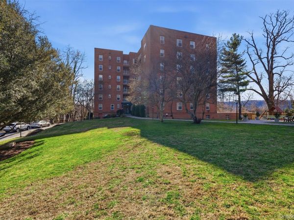 555 Broadway, Unit 2G, Hastings-on-Hudson, NY 10706