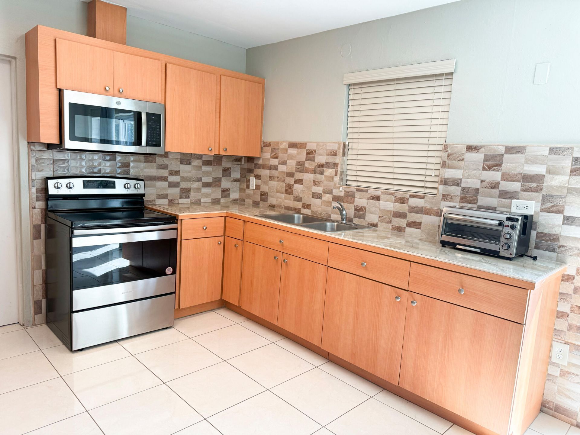 19731 NW 4th Avenue, Miami Gardens, FL 33169 Photo