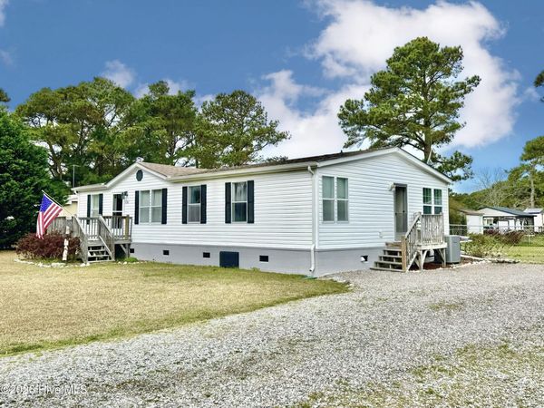 131 Edgewater Drive , Grandy, NC 27939