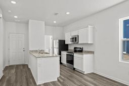 1016 Carriage Wood Circle photo 4