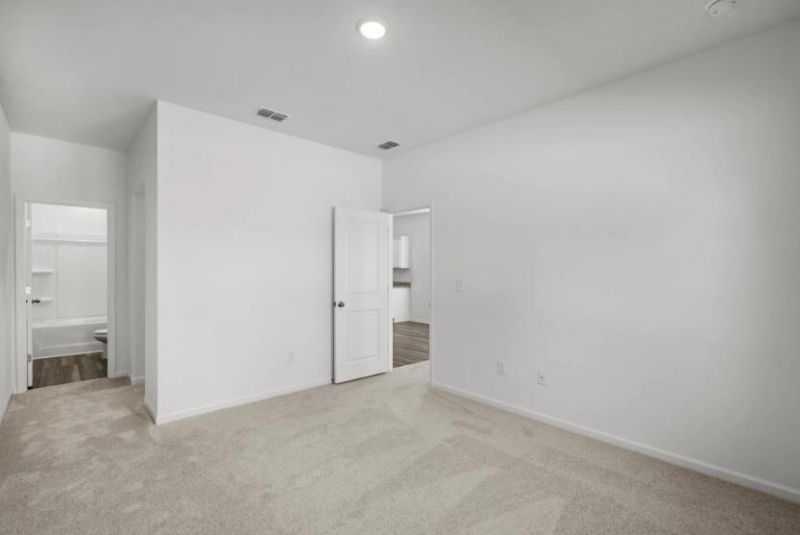 1016 Carriage Wood Circle Photo 7