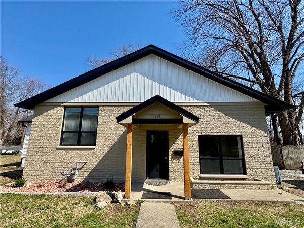 113 S Lawn Avenue, O'Fallon, IL 62269