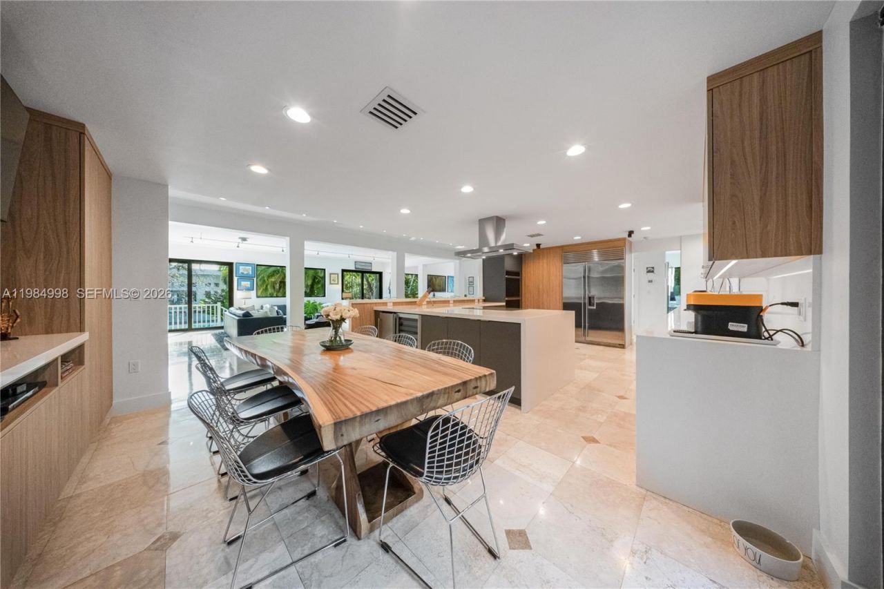 5981 SW 136th St , Pinecrest, FL 33156 Photo