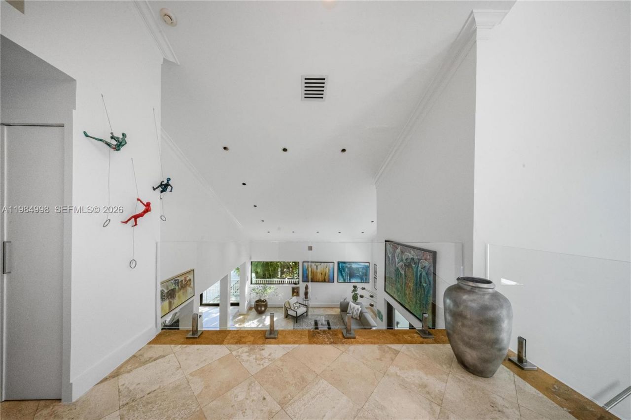 5981 SW 136th St, Pinecrest, FL 33156 Photo