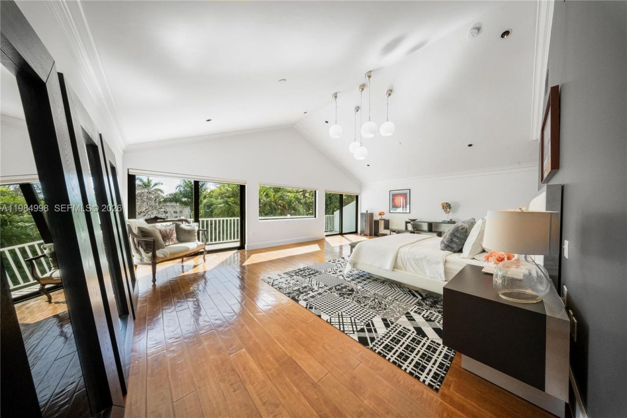 5981 SW 136th St , Pinecrest, FL 33156 Photo