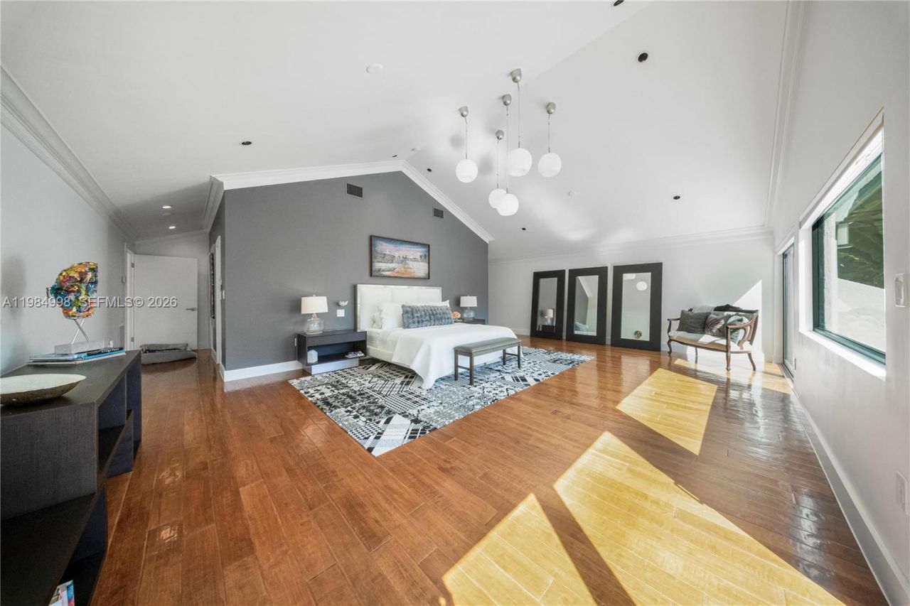 5981 SW 136th St , Pinecrest, FL 33156 Photo