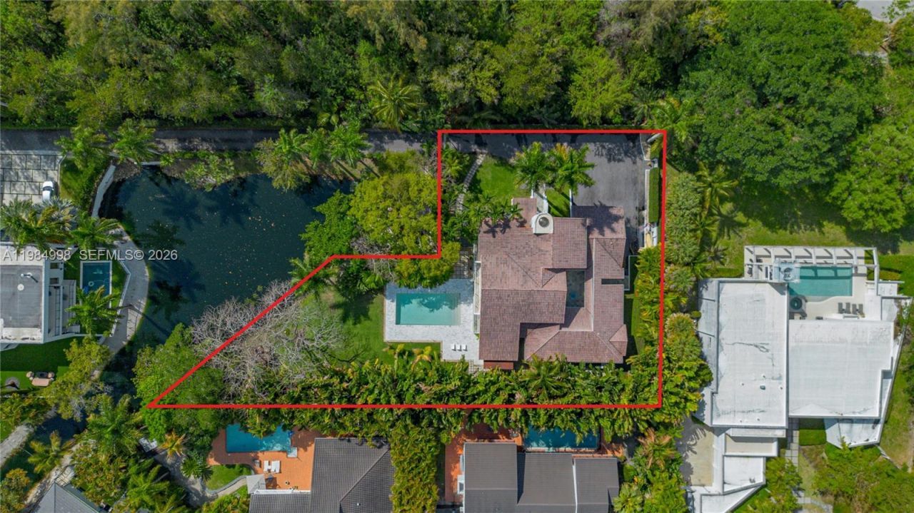 5981 SW 136th St , Pinecrest, FL 33156 Photo