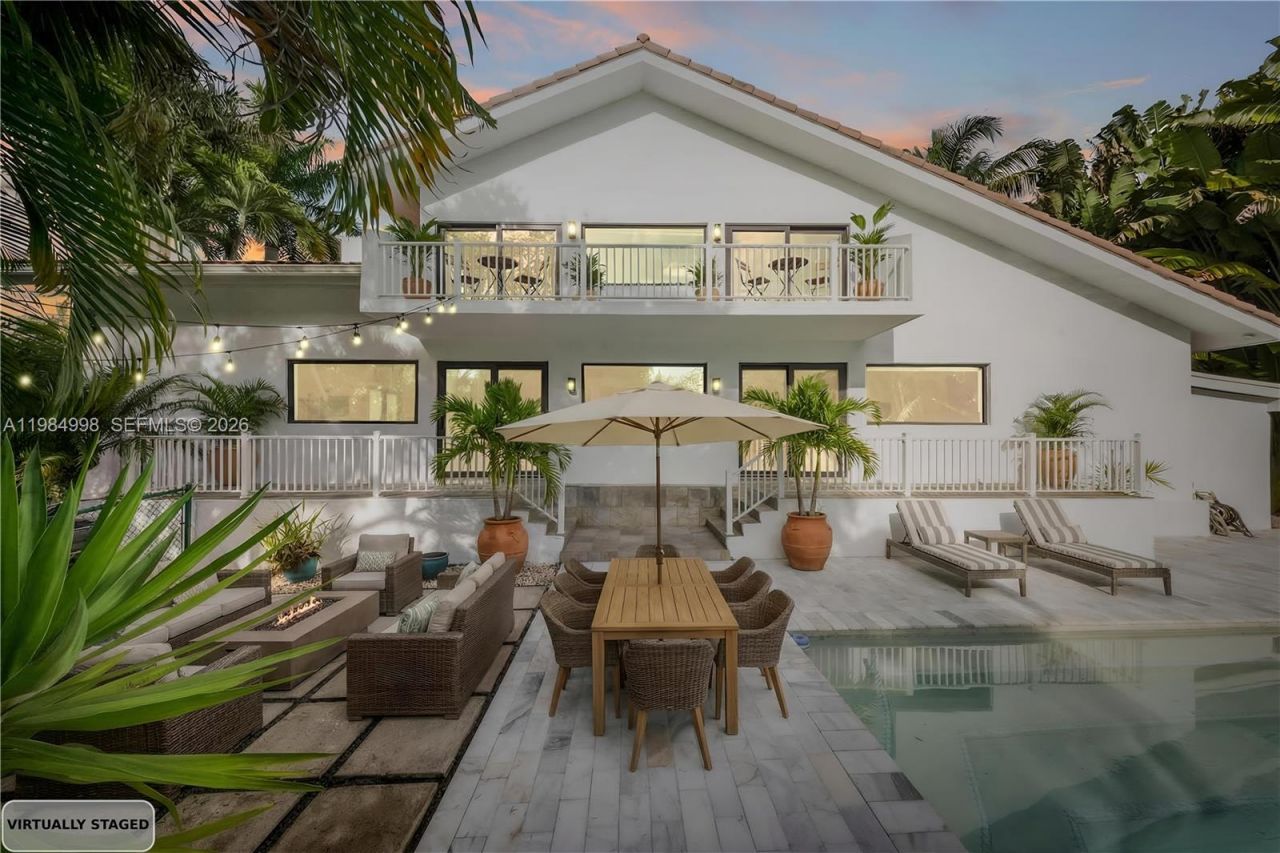 5981 SW 136th St , Pinecrest, FL 33156 Photo