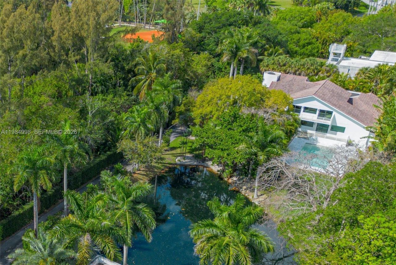 5981 SW 136th St , Pinecrest, FL 33156 Photo