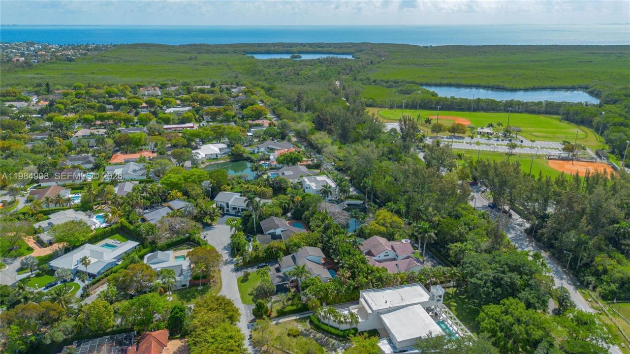 5981 SW 136th St , Pinecrest, FL 33156 Photo