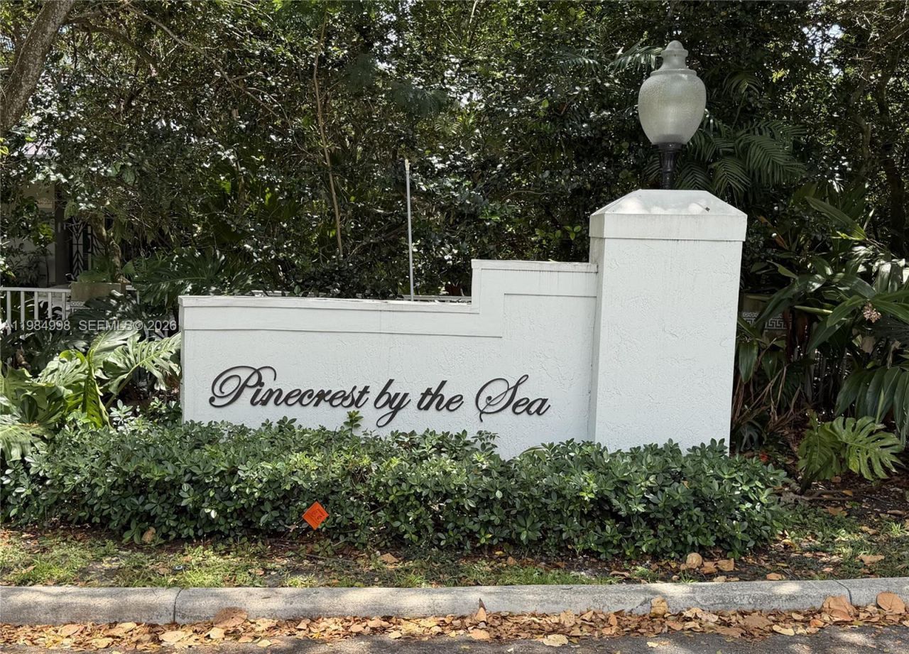 5981 SW 136th St, Pinecrest, FL 33156 Photo