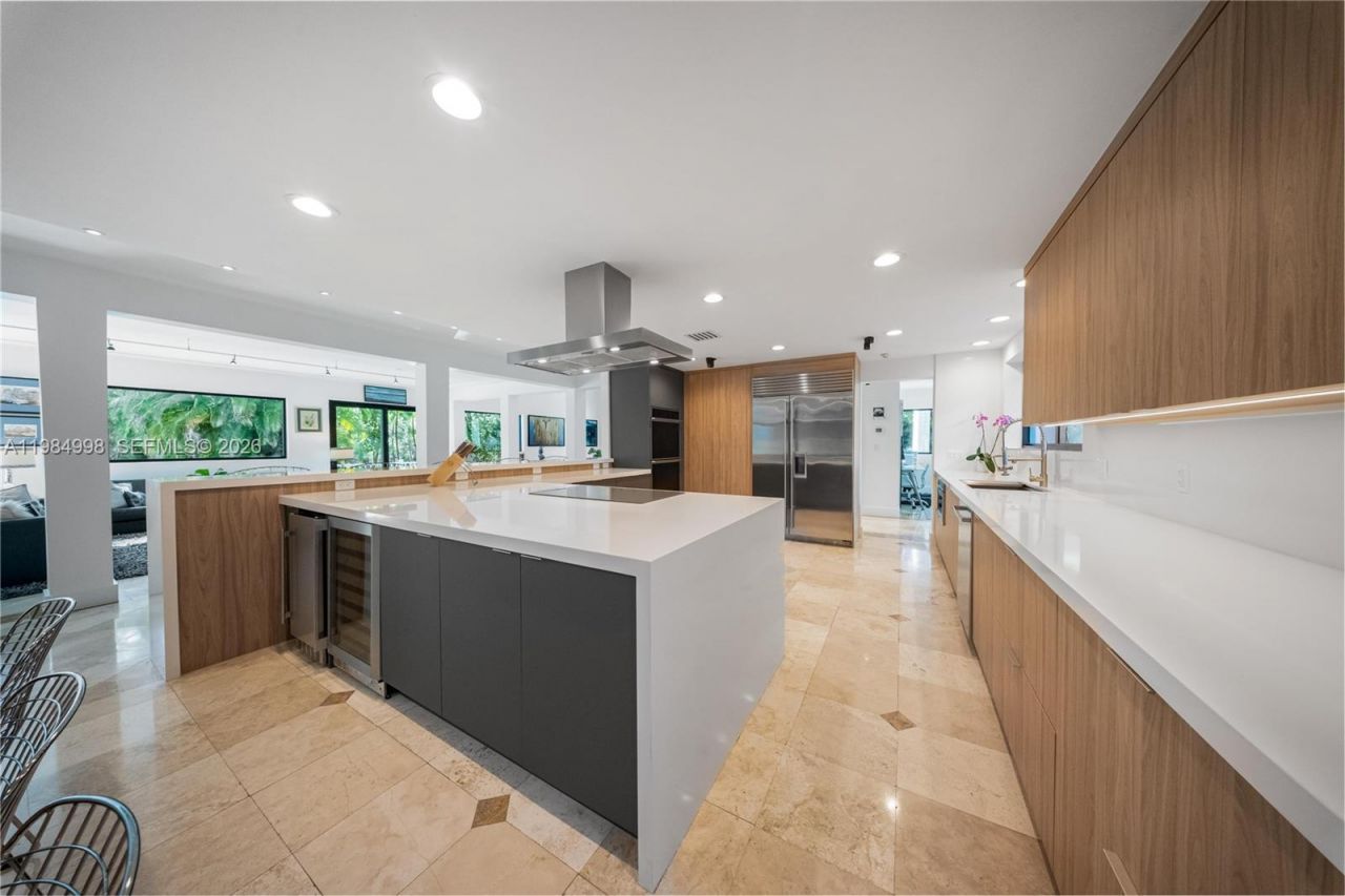 5981 SW 136th St, Pinecrest, FL 33156 Photo