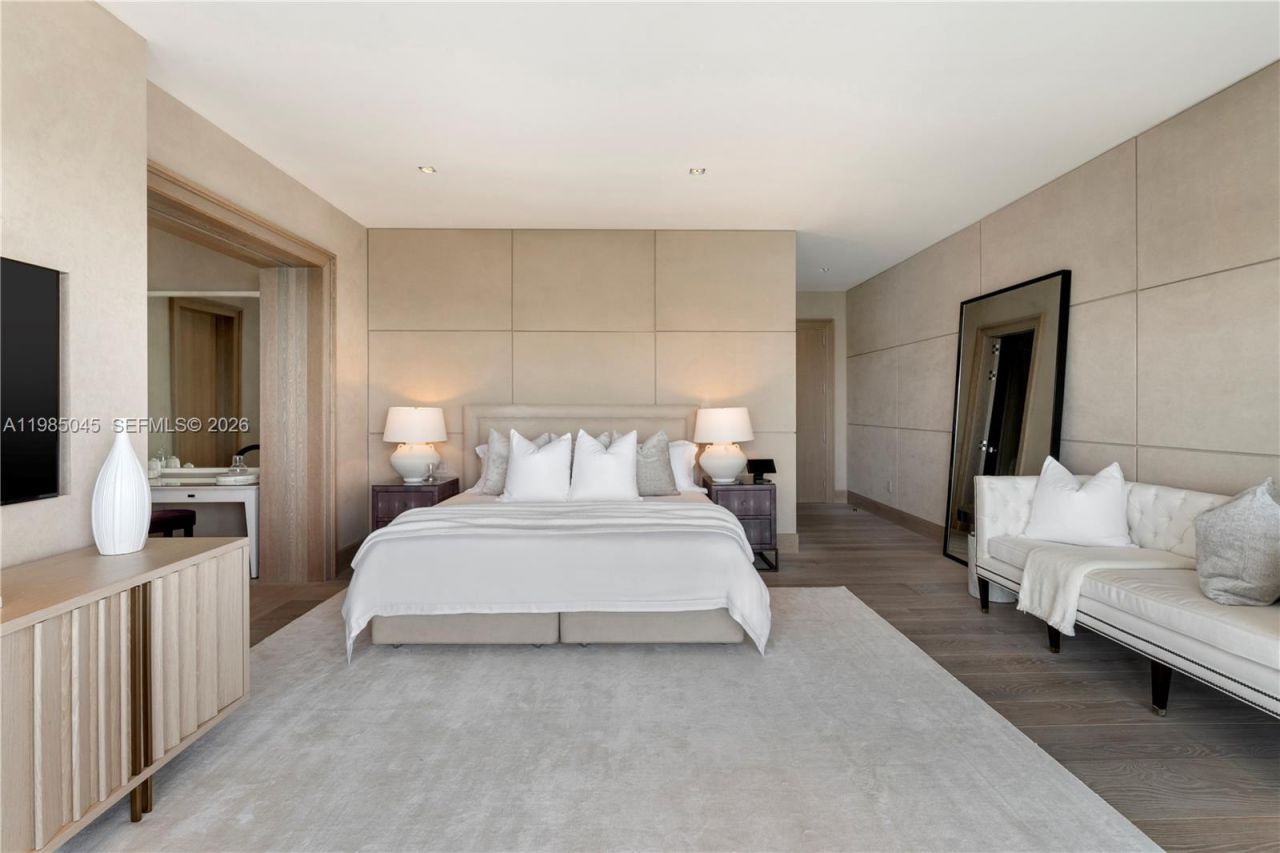 800 S Pointe Dr, Unit 901, Miami Beach, FL 33139 Photo