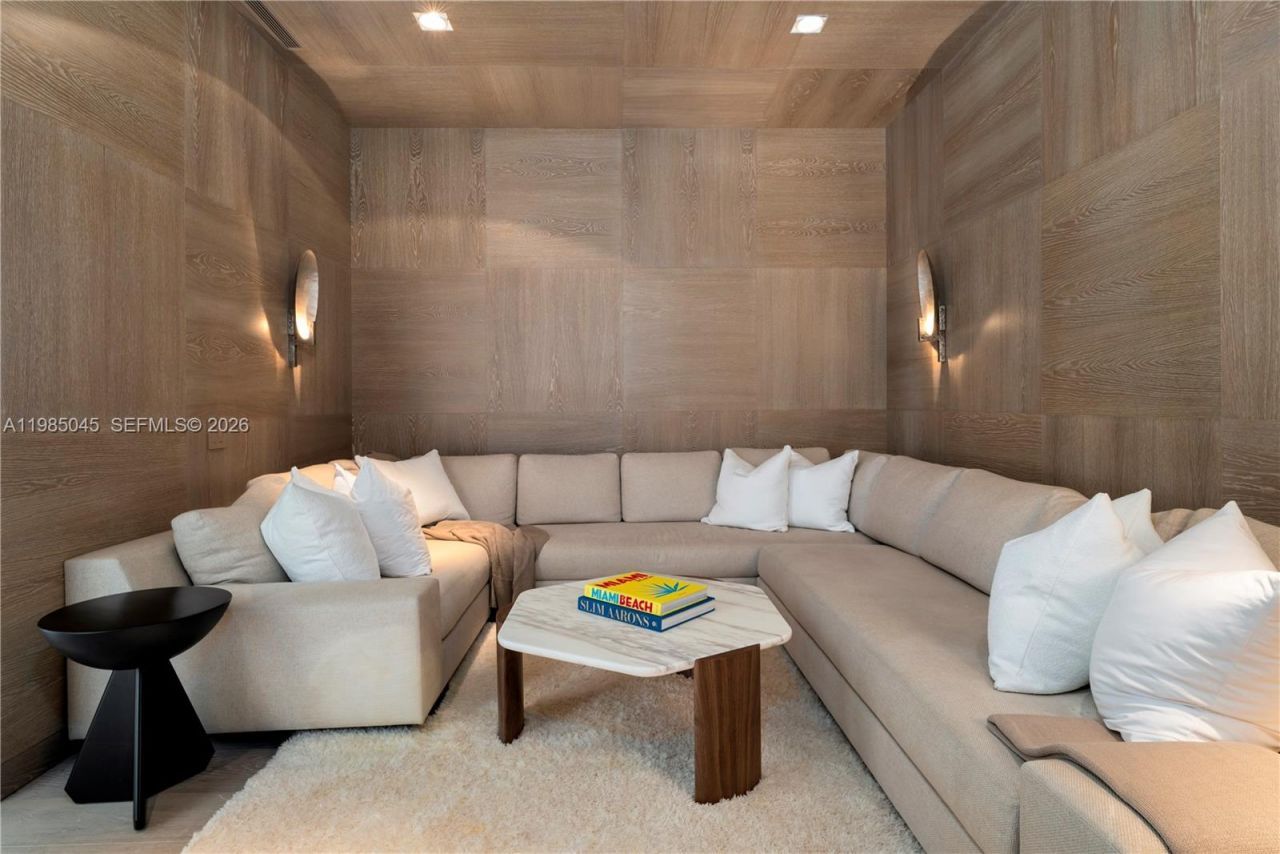 800 S Pointe Dr, Unit 901, Miami Beach, FL 33139 Photo